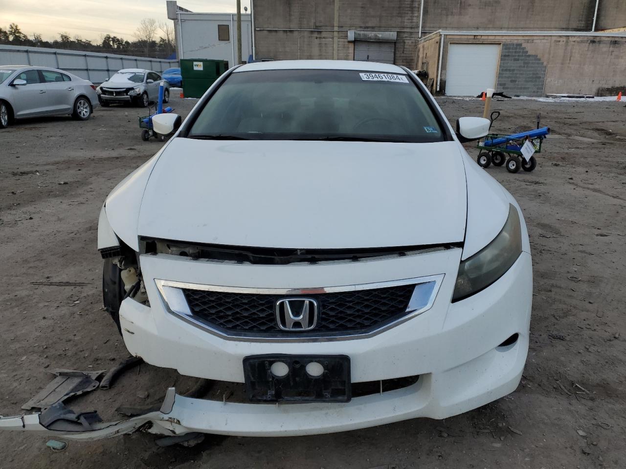 Photo 4 VIN: 1HGCS1B32AA013589 - HONDA ACCORD 