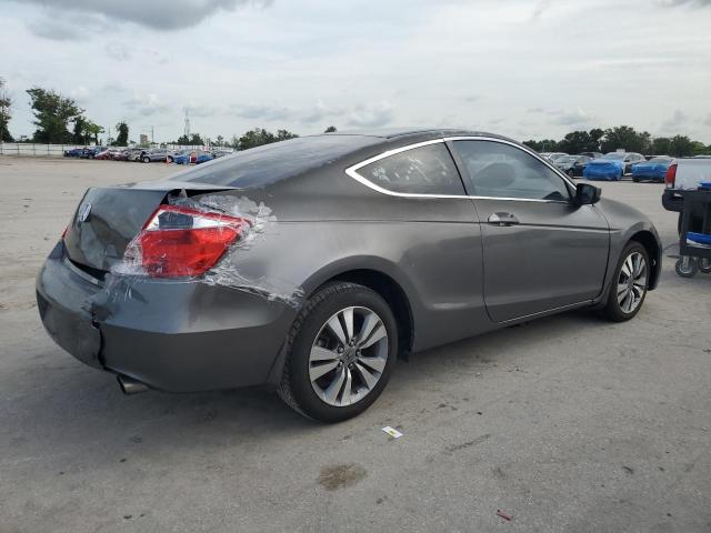 Photo 2 VIN: 1HGCS1B32AA018615 - HONDA ACCORD LX 