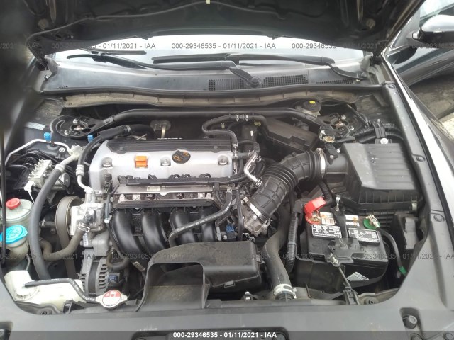 Photo 9 VIN: 1HGCS1B32CA008461 - HONDA ACCORD CPE 