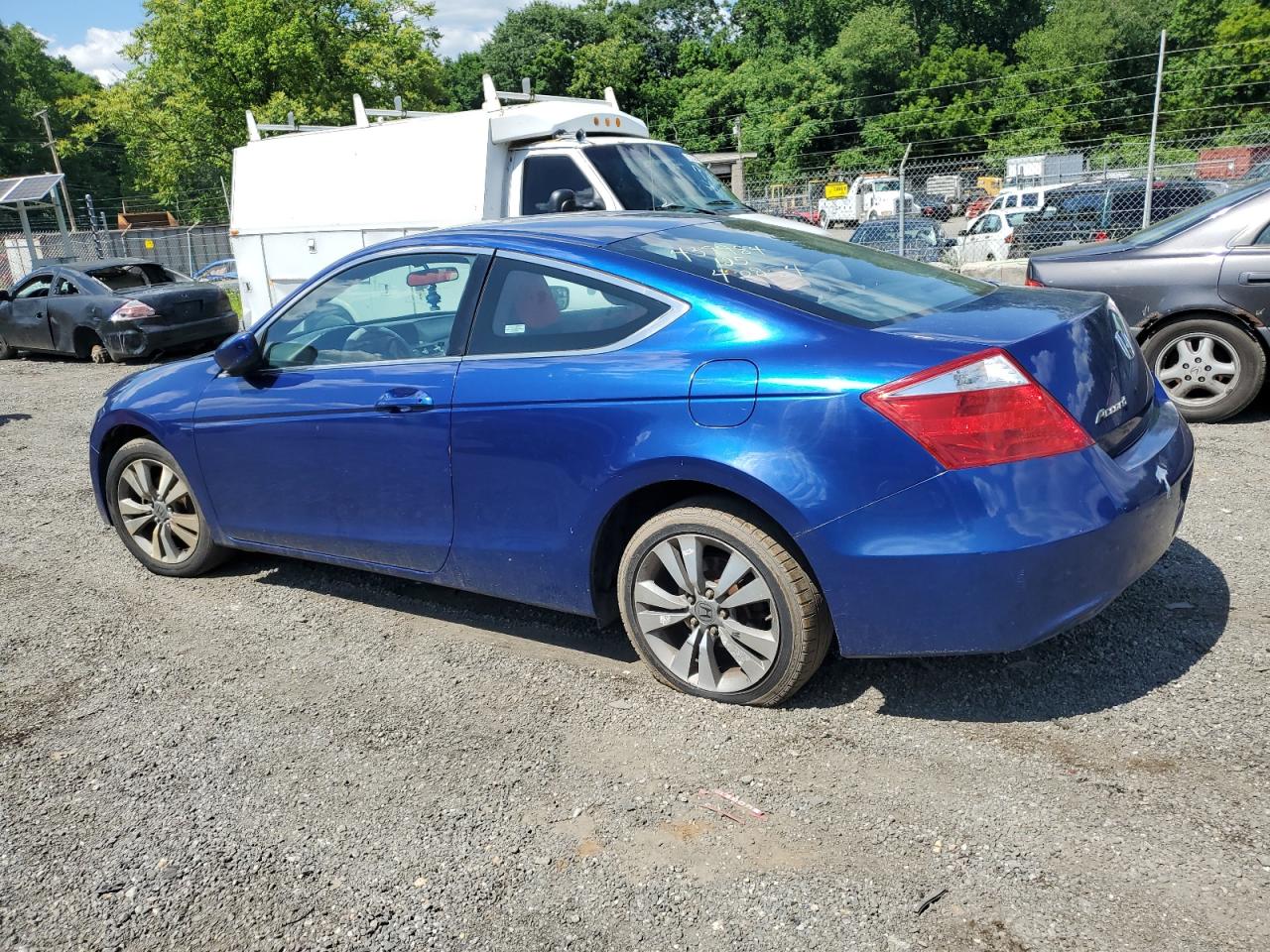 Photo 1 VIN: 1HGCS1B34AA010533 - HONDA ACCORD 