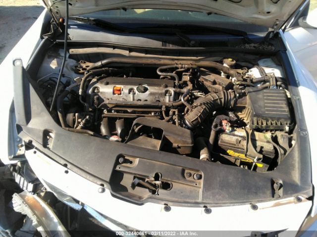 Photo 9 VIN: 1HGCS1B34AA021564 - HONDA ACCORD CPE 