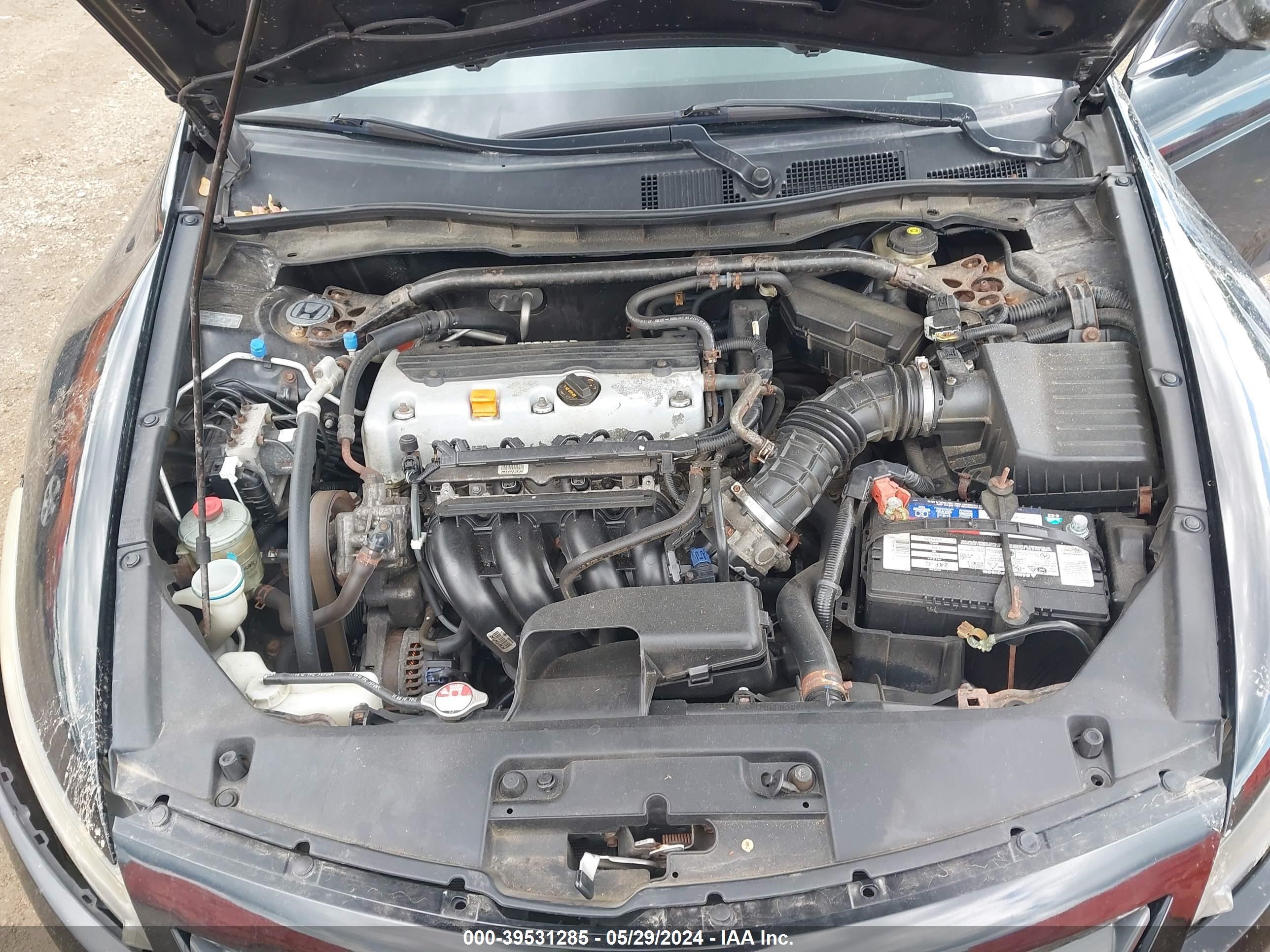 Photo 9 VIN: 1HGCS1B34BA005656 - HONDA ACCORD 