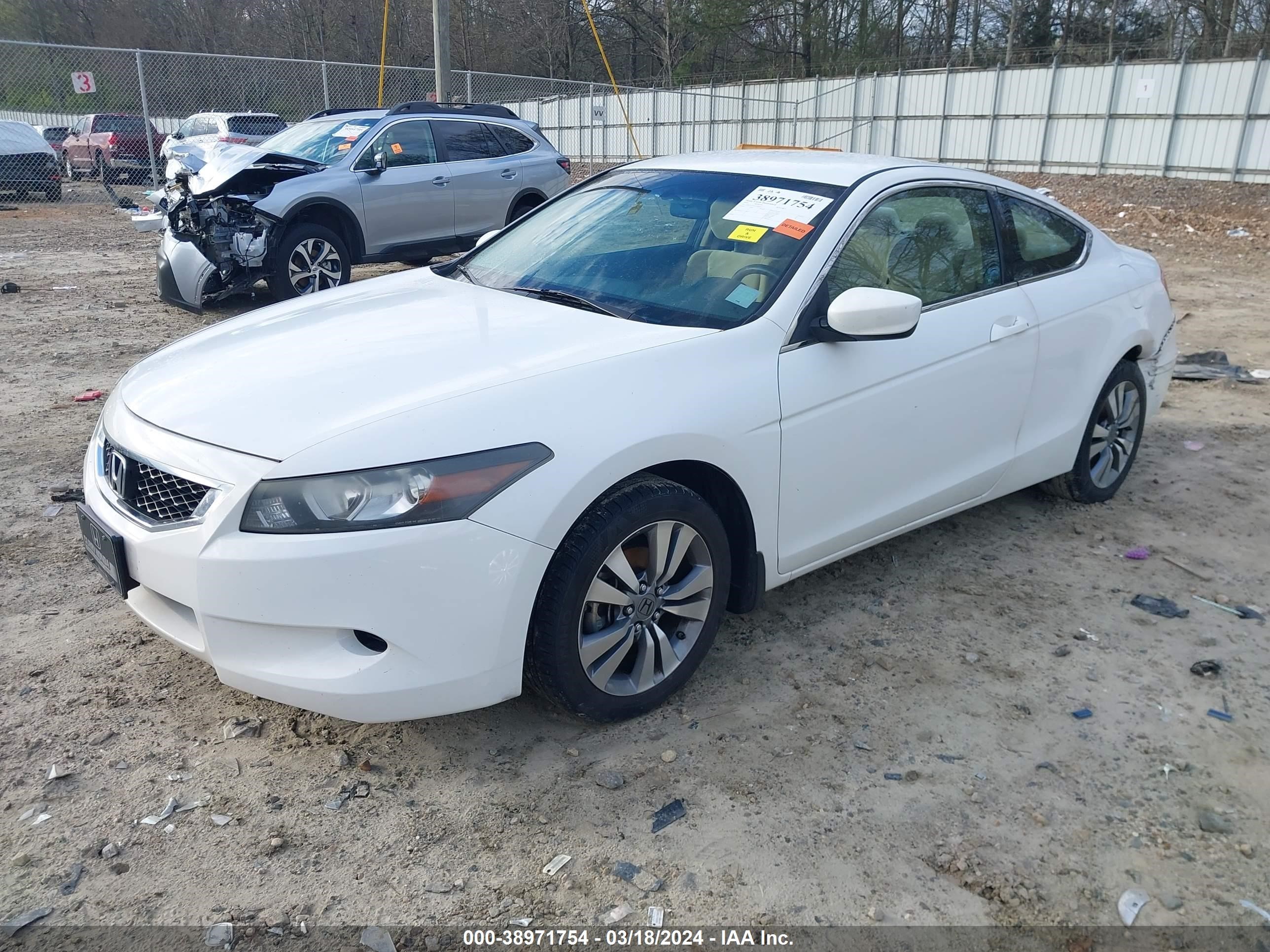 Photo 1 VIN: 1HGCS1B35AA009519 - HONDA ACCORD 