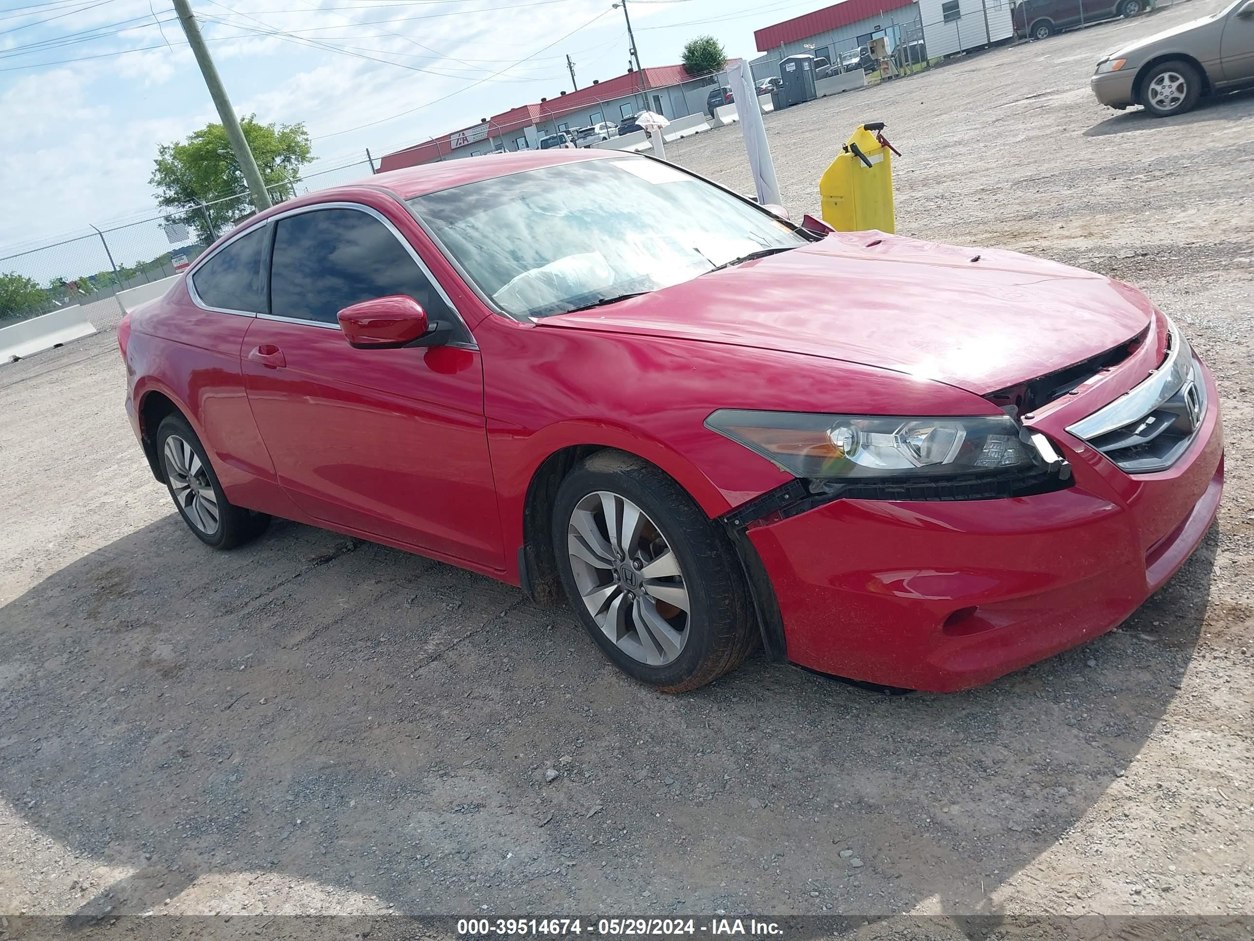 Photo 0 VIN: 1HGCS1B35BA013880 - HONDA ACCORD 