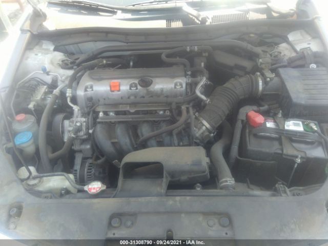 Photo 9 VIN: 1HGCS1B35BA016245 - HONDA ACCORD CPE 