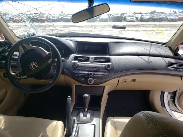 Photo 8 VIN: 1HGCS1B36AA006399 - HONDA ACCORD LX 