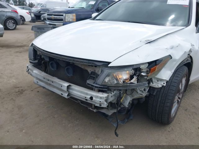 Photo 5 VIN: 1HGCS1B36AA017645 - HONDA ACCORD 