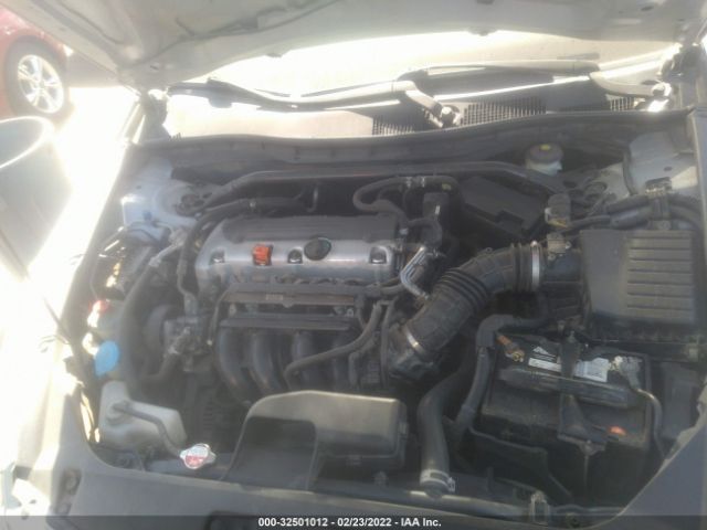 Photo 9 VIN: 1HGCS1B37AA018691 - HONDA ACCORD CPE 