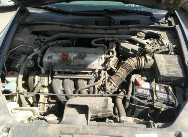 Photo 9 VIN: 1HGCS1B38AA003200 - HONDA ACCORD CPE 