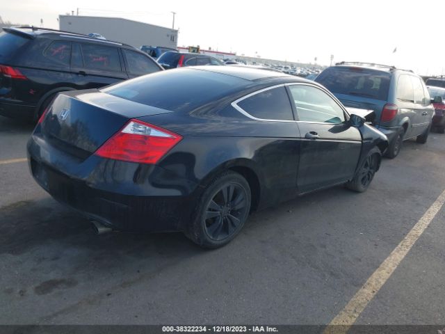 Photo 3 VIN: 1HGCS1B39AA001178 - HONDA ACCORD 