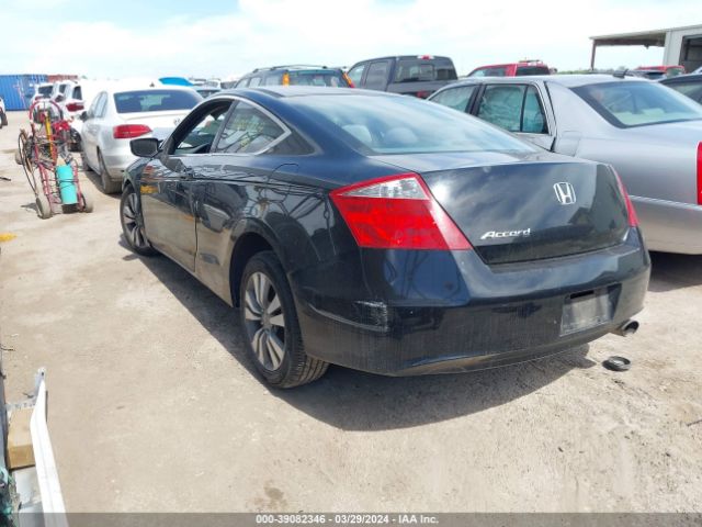 Photo 2 VIN: 1HGCS1B3XAA005479 - HONDA ACCORD 