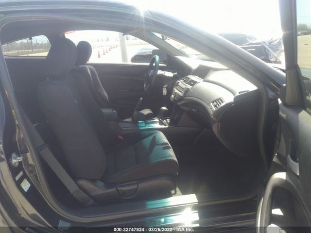 Photo 4 VIN: 1HGCS1B3XBA003118 - HONDA ACCORD CPE 