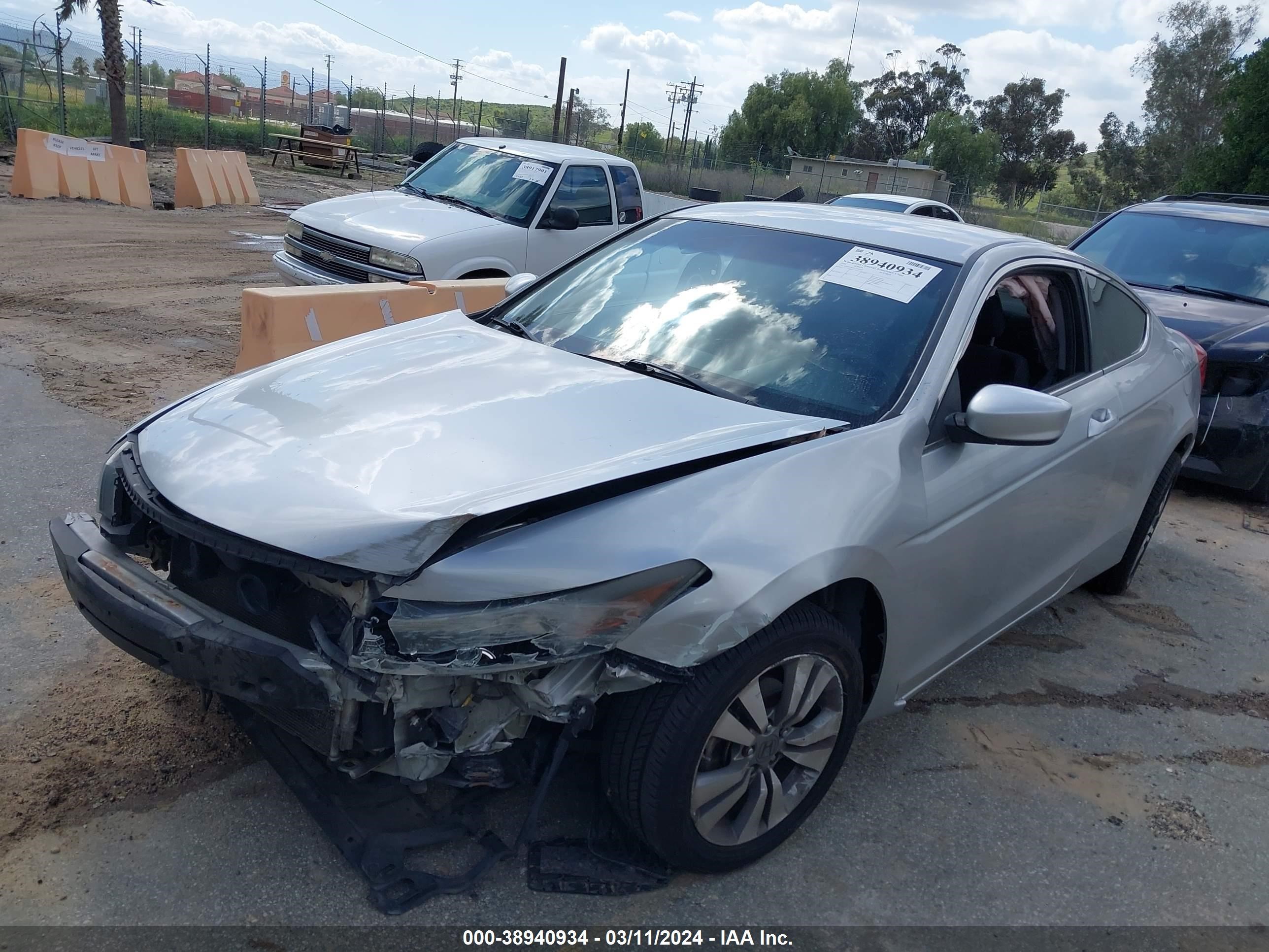 Photo 1 VIN: 1HGCS1B3XCA001645 - HONDA ACCORD 