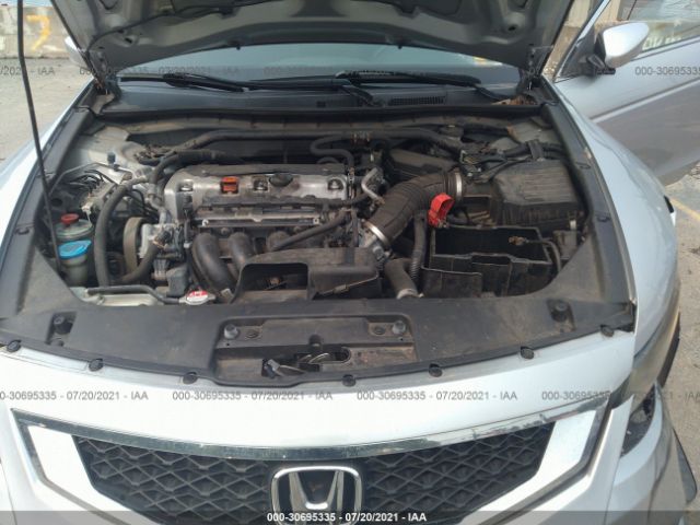 Photo 9 VIN: 1HGCS1B71AA001565 - HONDA ACCORD CPE 