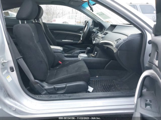 Photo 4 VIN: 1HGCS1B71AA009195 - HONDA ACCORD 