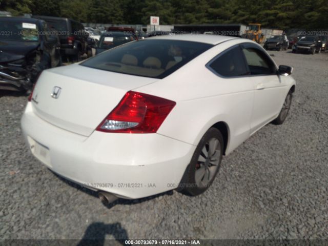 Photo 3 VIN: 1HGCS1B72CA015106 - HONDA ACCORD CPE 