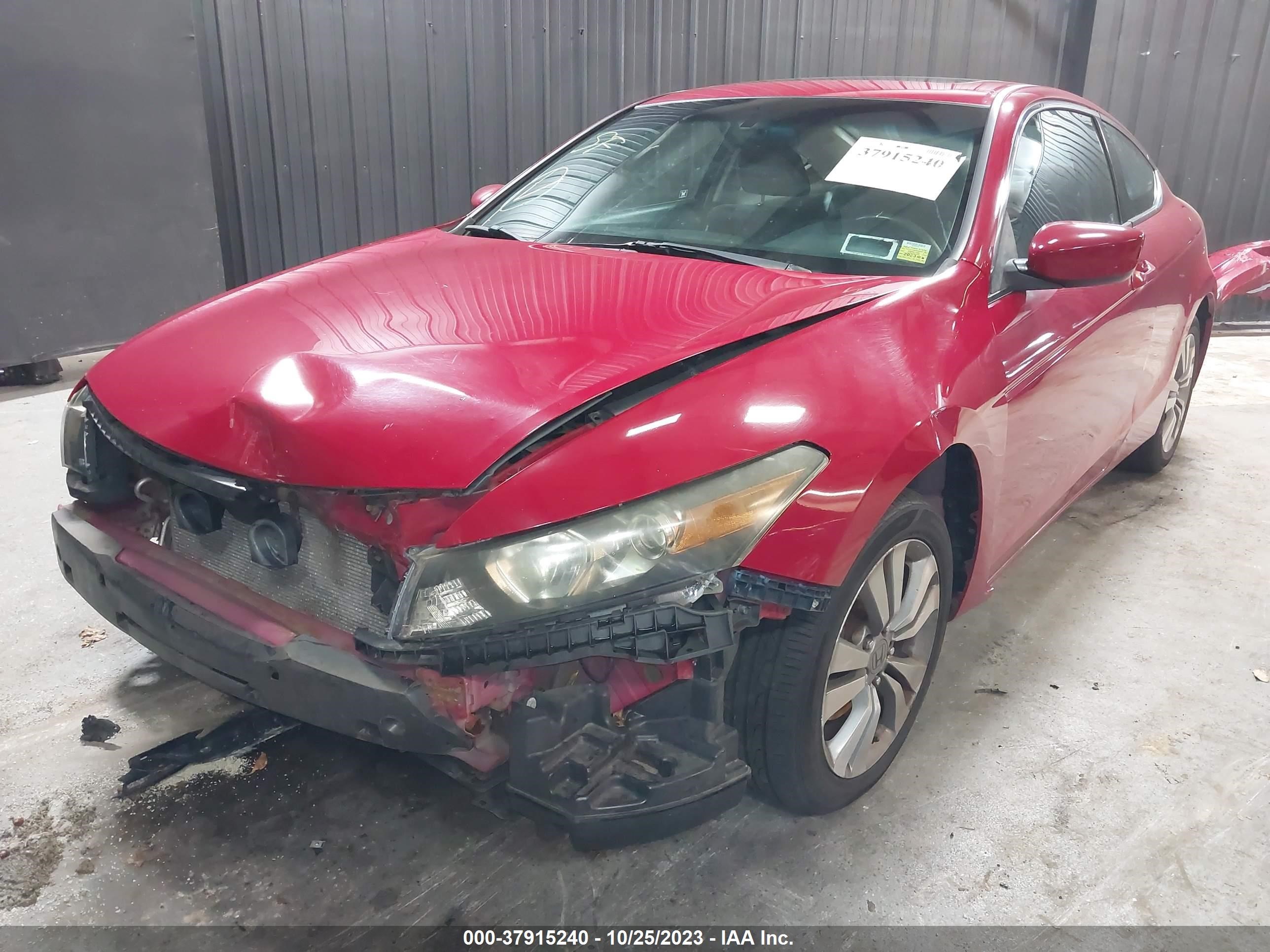 Photo 1 VIN: 1HGCS1B73AA008582 - HONDA ACCORD 