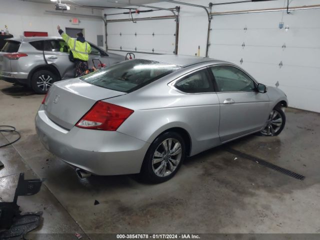 Photo 3 VIN: 1HGCS1B73BA006722 - HONDA ACCORD 