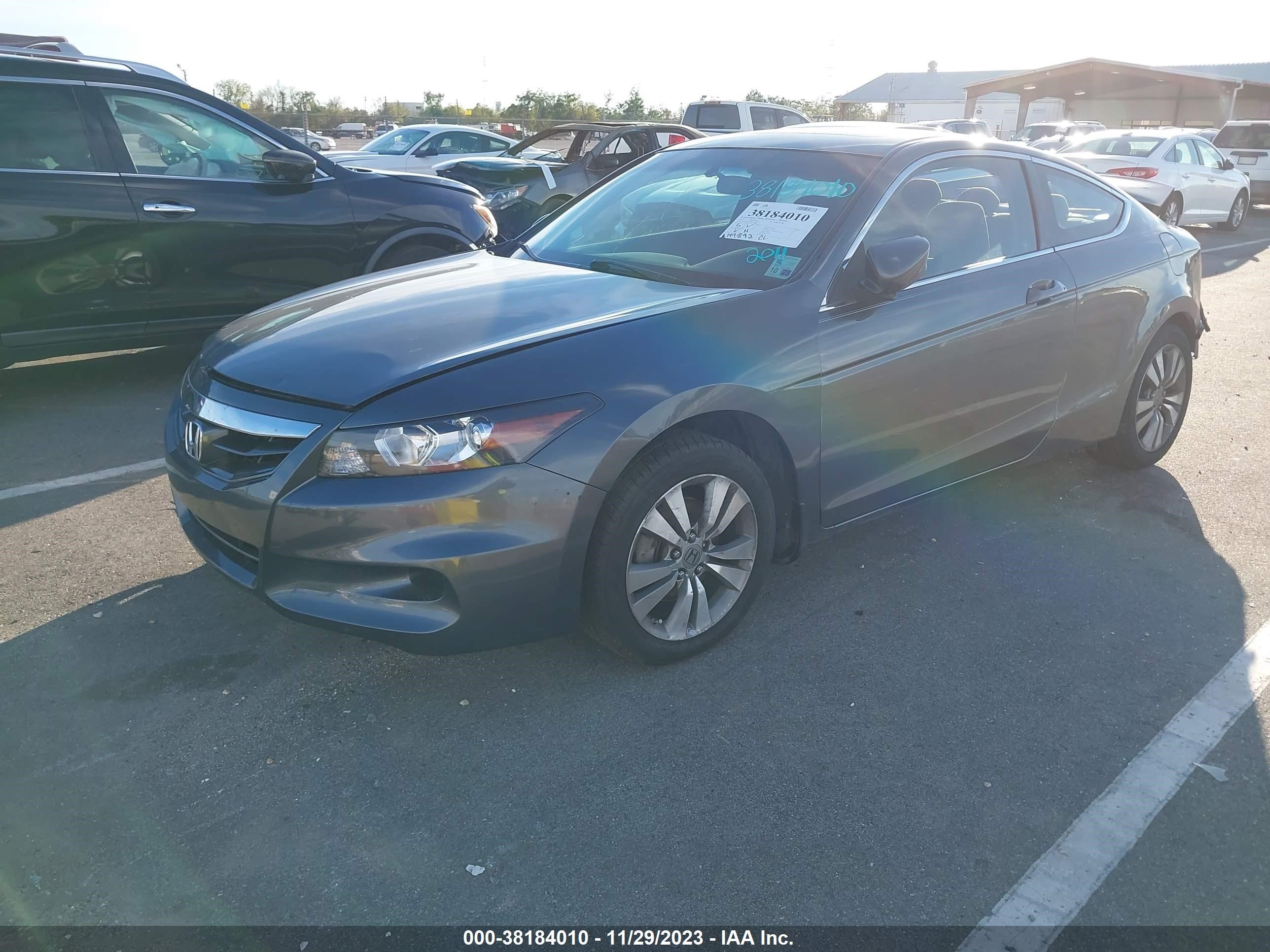 Photo 1 VIN: 1HGCS1B73BA010009 - HONDA ACCORD 