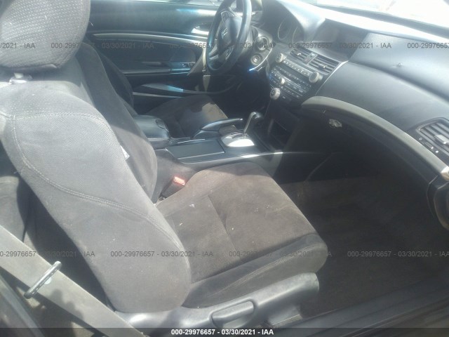 Photo 4 VIN: 1HGCS1B73CA004857 - HONDA ACCORD CPE 