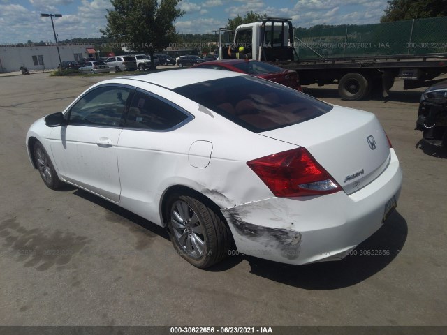 Photo 2 VIN: 1HGCS1B75BA005166 - HONDA ACCORD CPE 