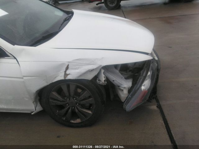 Photo 5 VIN: 1HGCS1B75CA015438 - HONDA ACCORD CPE 