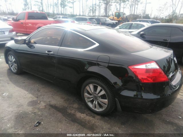 Photo 2 VIN: 1HGCS1B76AA008981 - HONDA ACCORD CPE 