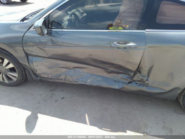 Photo 5 VIN: 1HGCS1B77AA009301 - HONDA ACCORD CPE 