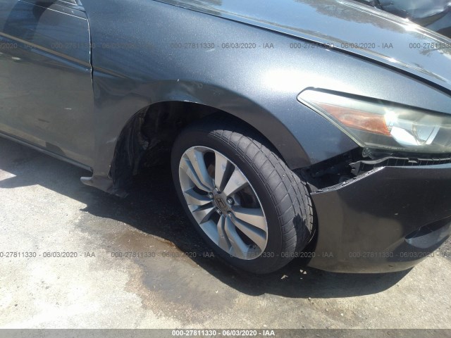 Photo 5 VIN: 1HGCS1B77AA020833 - HONDA ACCORD CPE 