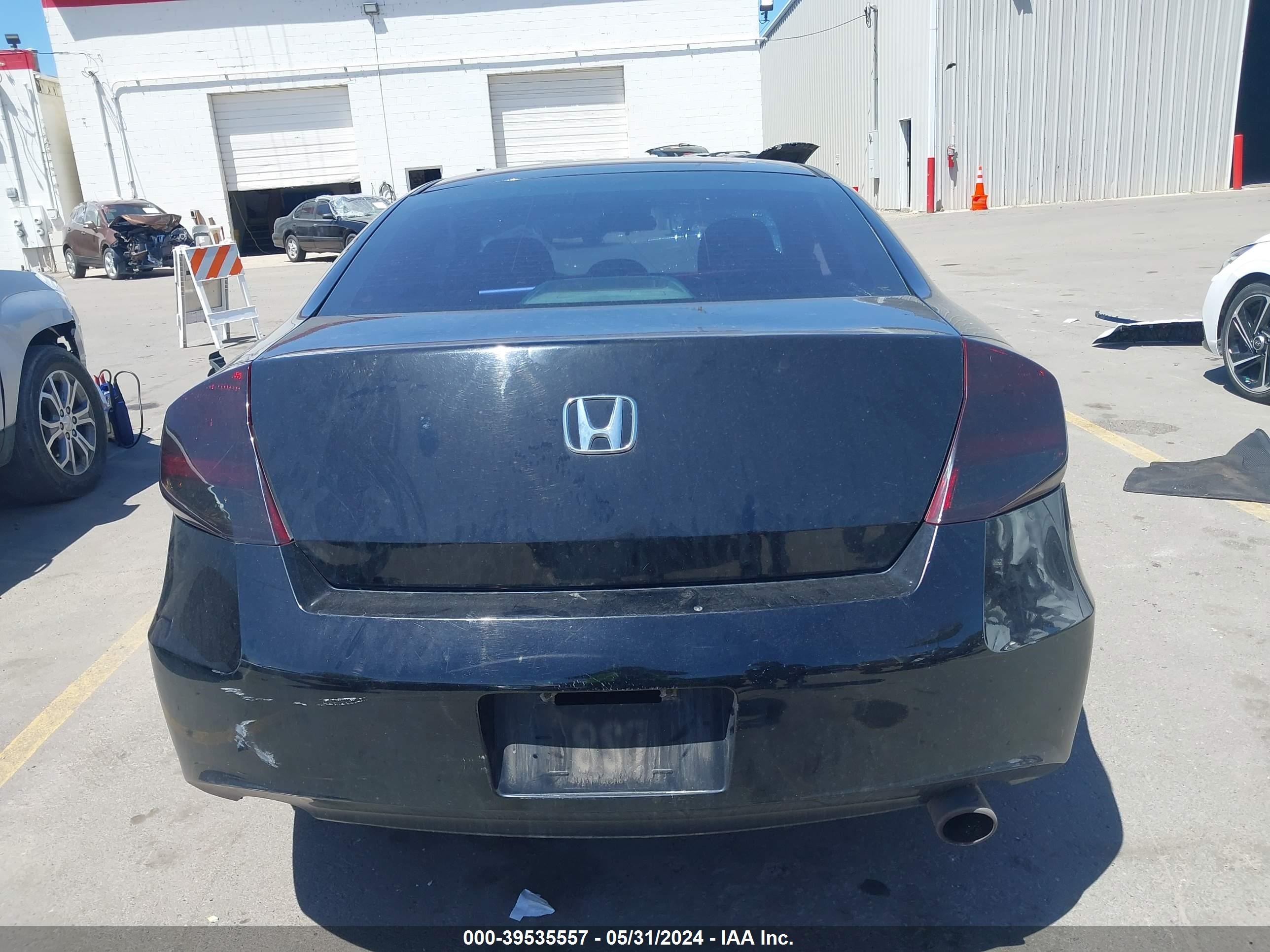 Photo 16 VIN: 1HGCS1B78CA017183 - HONDA ACCORD 