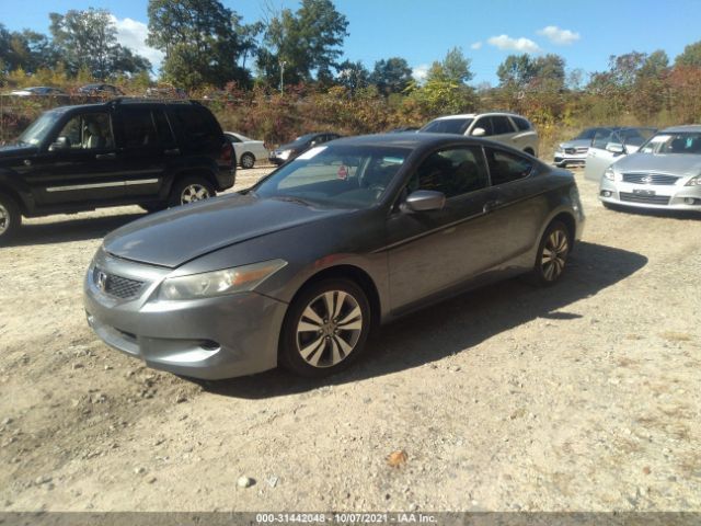 Photo 1 VIN: 1HGCS1B79AA008215 - HONDA ACCORD CPE 