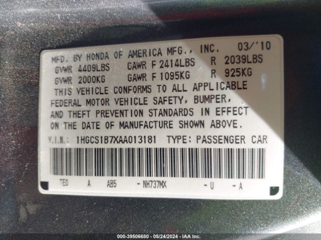 Photo 8 VIN: 1HGCS1B7XAA013181 - HONDA ACCORD 