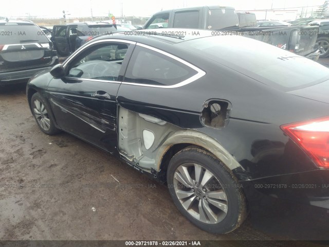 Photo 5 VIN: 1HGCS1B7XAA016680 - HONDA ACCORD CPE 