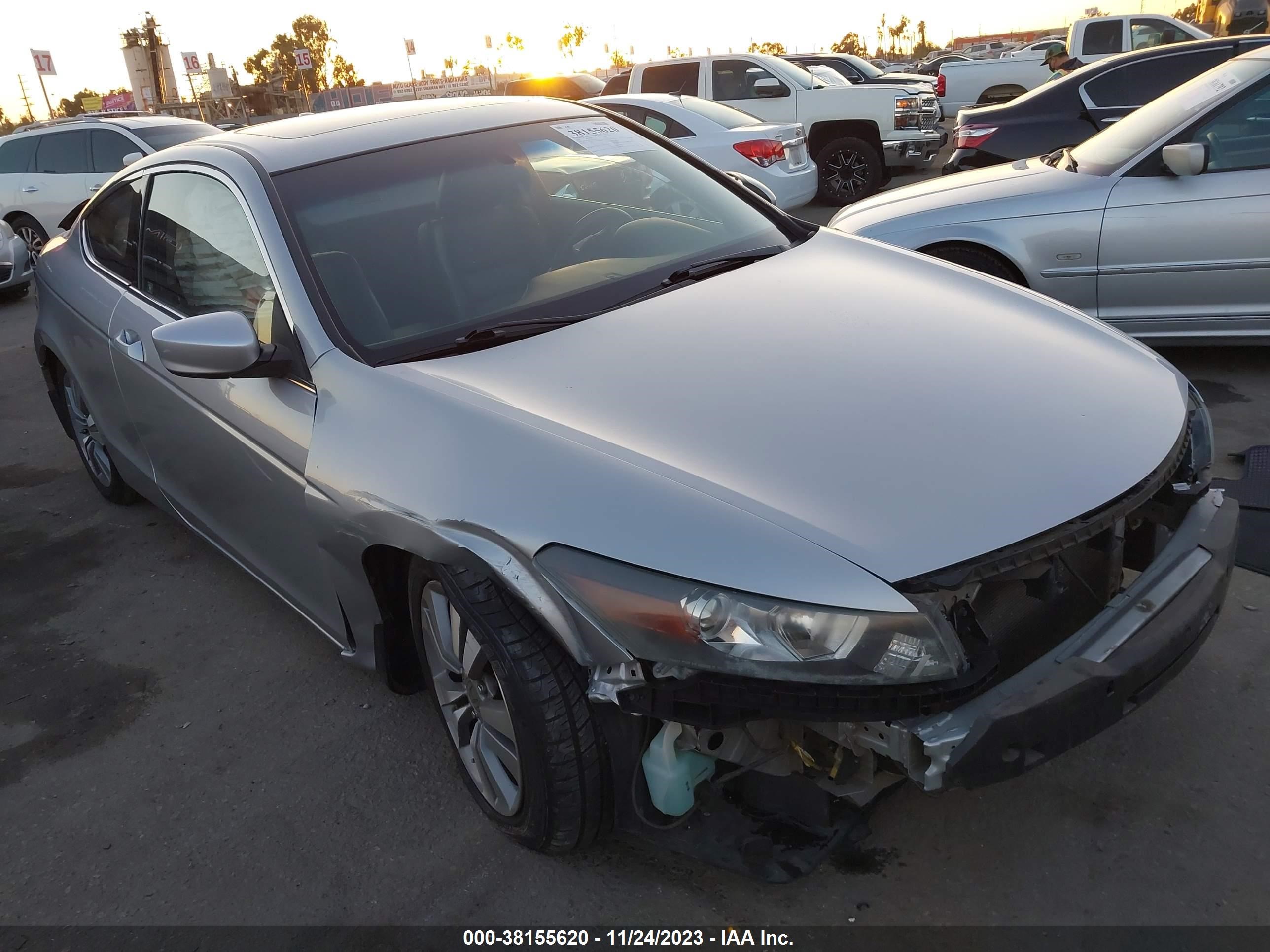 Photo 0 VIN: 1HGCS1B80AA011528 - HONDA ACCORD 