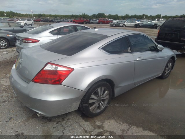 Photo 5 VIN: 1HGCS1B81AA012834 - HONDA ACCORD CPE 