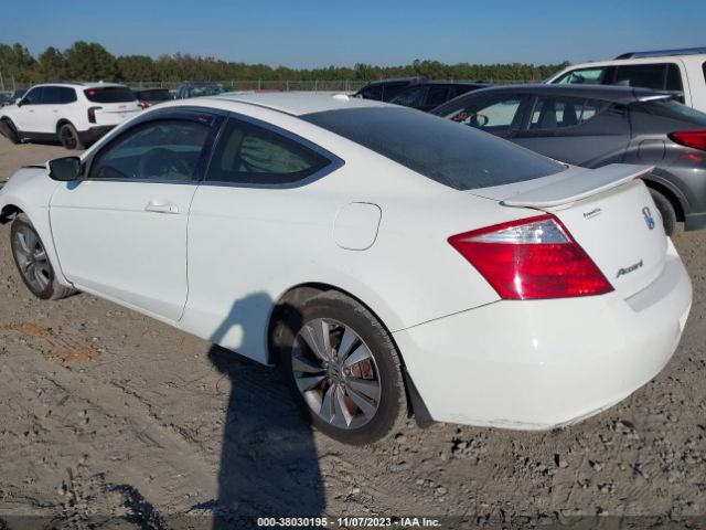 Photo 2 VIN: 1HGCS1B81AA014664 - HONDA ACCORD 