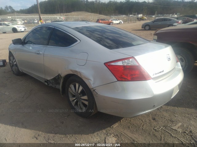 Photo 2 VIN: 1HGCS1B81AA019718 - HONDA ACCORD CPE 