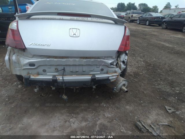 Photo 5 VIN: 1HGCS1B82AA008405 - HONDA ACCORD CPE 