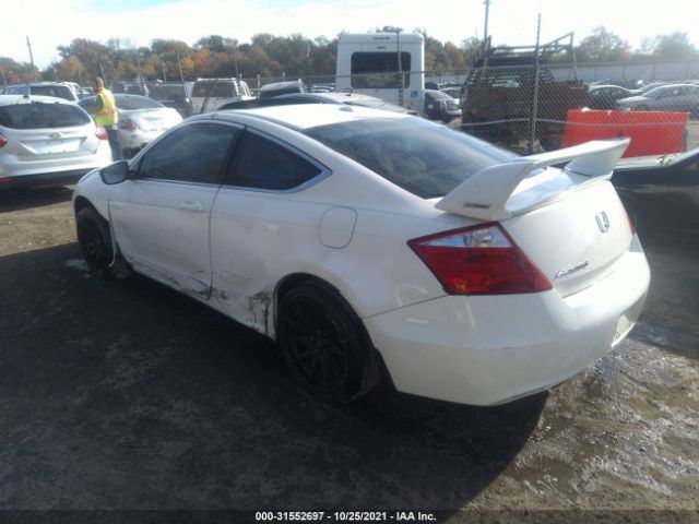 Photo 2 VIN: 1HGCS1B82AA012325 - HONDA ACCORD CPE 