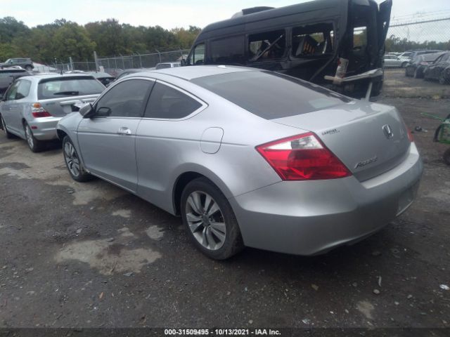 Photo 2 VIN: 1HGCS1B82AA012860 - HONDA ACCORD CPE 