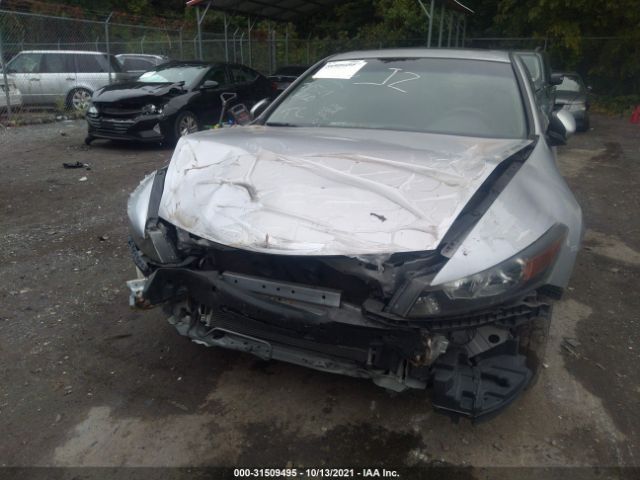 Photo 5 VIN: 1HGCS1B82AA012860 - HONDA ACCORD CPE 