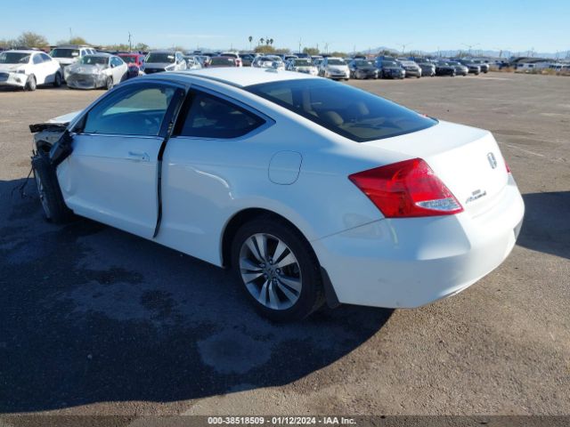 Photo 2 VIN: 1HGCS1B82CA005331 - HONDA ACCORD 