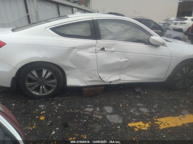 Photo 5 VIN: 1HGCS1B82CA012795 - HONDA ACCORD CPE 