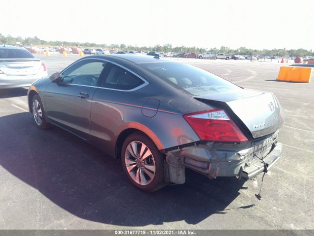 Photo 2 VIN: 1HGCS1B83AA013404 - HONDA ACCORD CPE 