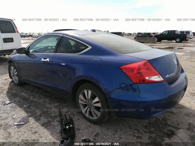 Photo 2 VIN: 1HGCS1B83BA004901 - HONDA ACCORD CPE 