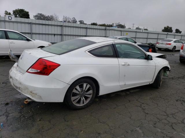 Photo 2 VIN: 1HGCS1B83BA013906 - HONDA ACCORD 