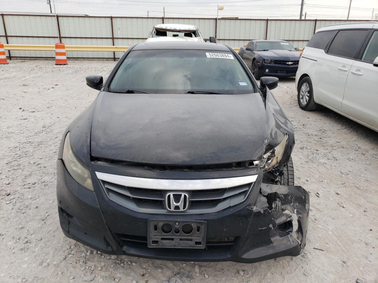 Photo 4 VIN: 1HGCS1B83CA016399 - HONDA ACCORD 