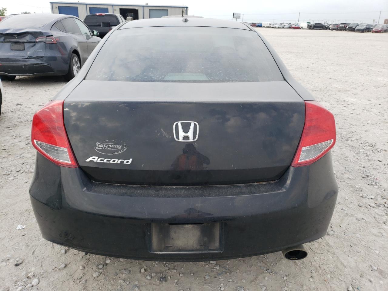 Photo 5 VIN: 1HGCS1B83CA016399 - HONDA ACCORD 