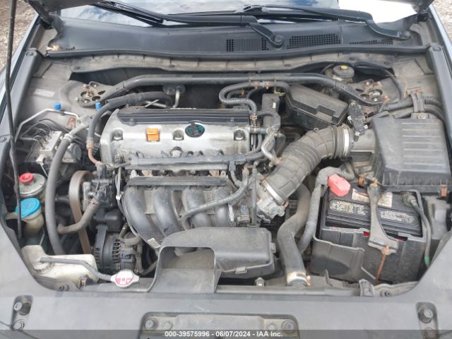 Photo 9 VIN: 1HGCS1B84AA008616 - HONDA ACCORD 