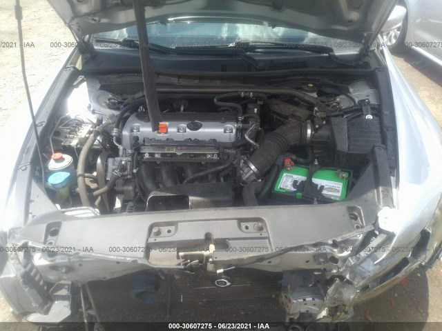 Photo 9 VIN: 1HGCS1B84AA010558 - HONDA ACCORD CPE 